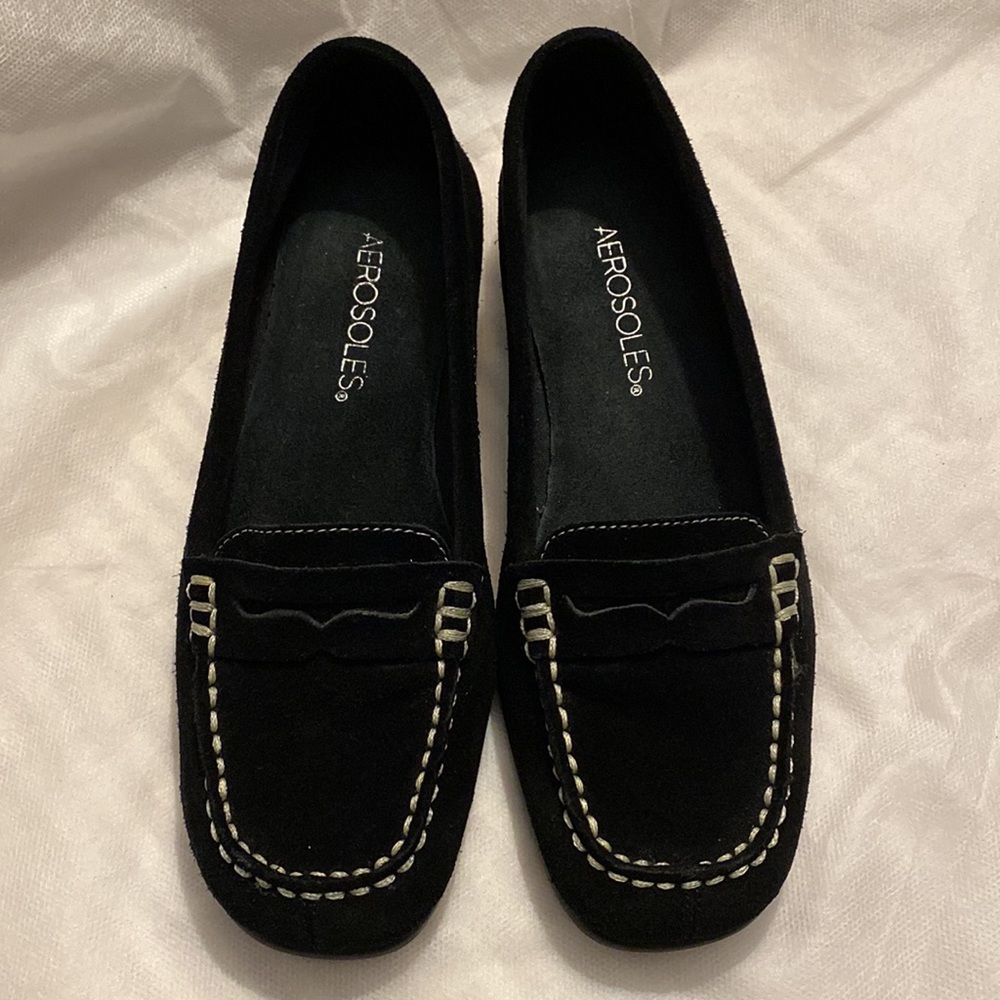 🌸 AEROSOLES BLACK SUEDE LOAFERS